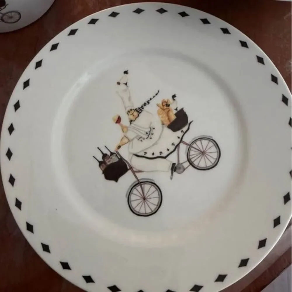 Discontinued Oneida Chefs to Go Dinnerware Set